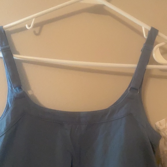 Tank tops with adjustable straps. - Picture 4 of 4